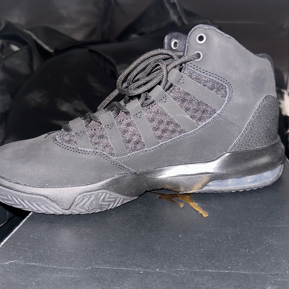 Jordan Max Aura